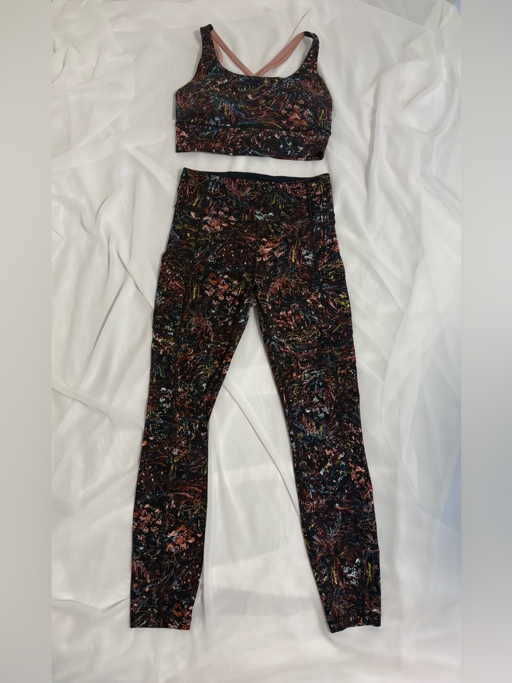 Lululemon floral set, sports bra and leggings